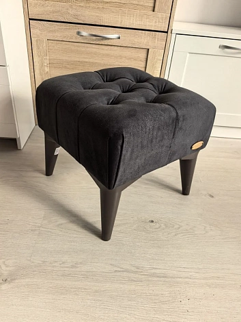 Ottoman on legs
